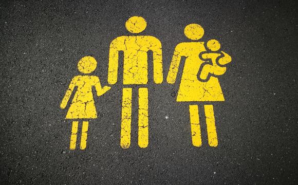 yellow stick figures of family 