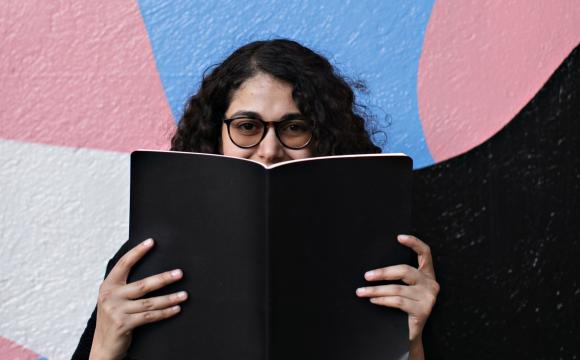 women reading